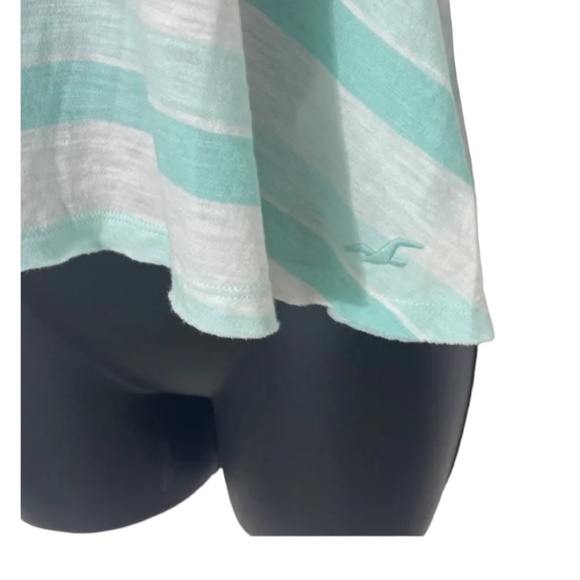 Hollister Crop Top BNWT - Picture 2 of 3